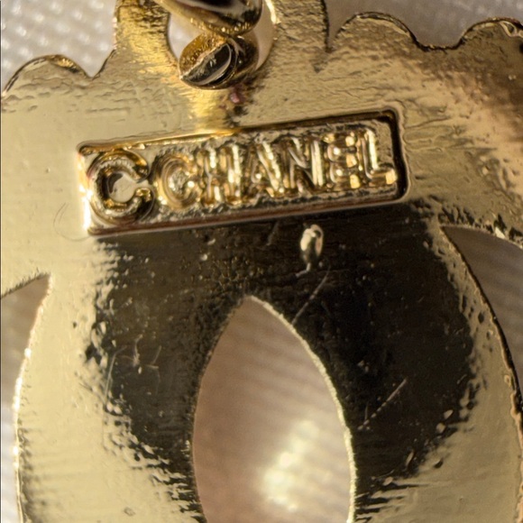 CHANEL Gold and Pink Charm Bracelet - Picture 4 of 5